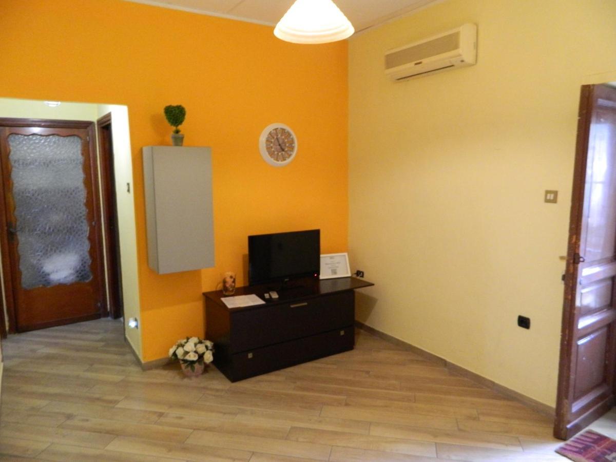 La Casetta Arancione Nell'Aeroporto Di Napoli Apartment Exterior photo